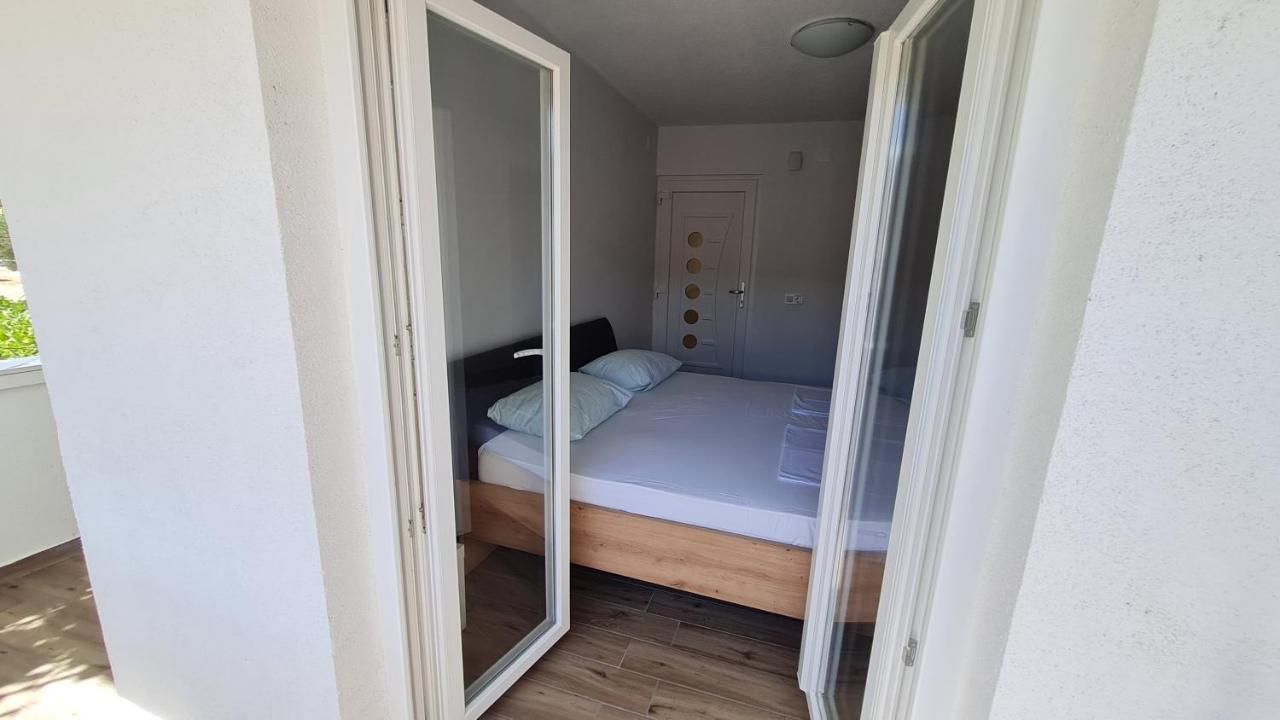 Apartmani Mlinar - Studio Apartment Grebaštica Buitenkant foto